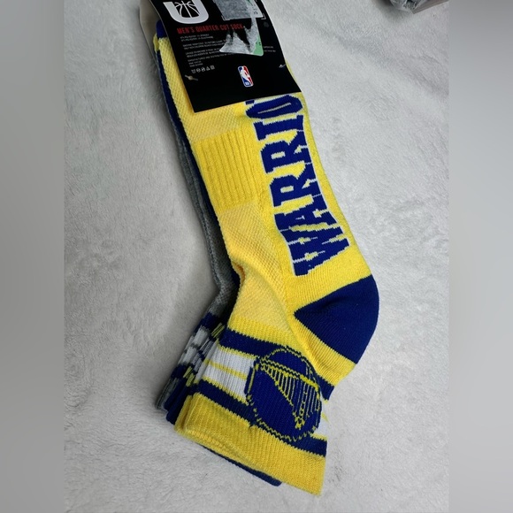 NBA Licensed Golden State Warriors Men's Quarter Cut 3 pack socks Size 6-12 - Picture 2 of 8